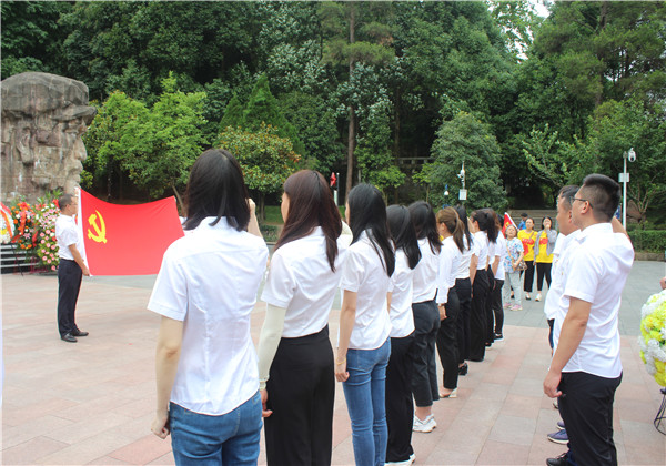 共筑百年夢、轉型創未來 ——金世豪八建開展慶祝建黨100周年黨員活動