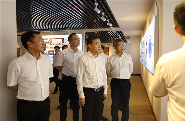 浙江省科技廳廳長(zhǎng)高鷹忠一行到金世豪集團(tuán)調(diào)研