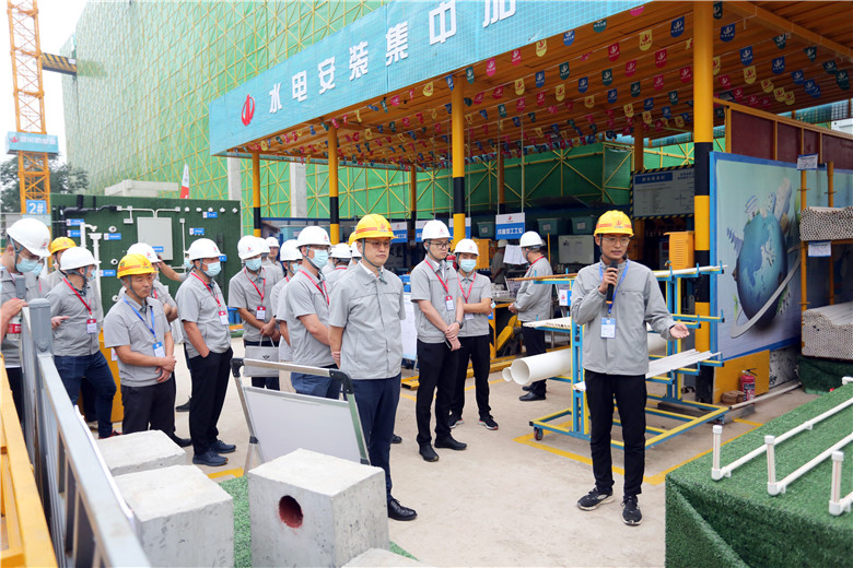 2021年9月29日，金世豪九建承辦的以“深入實施質量提升行動 大力推進質量強國建設”為主題的鄭州市2021年質量月工程質量提升推進現場會在建業梅苑項目召開。