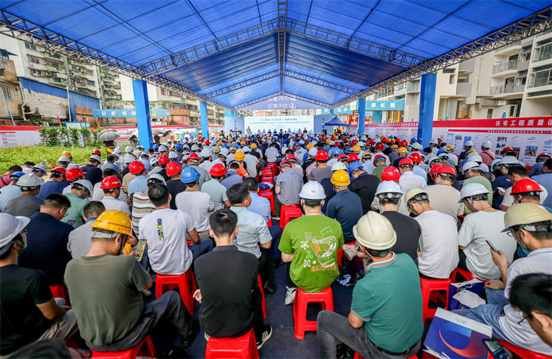 2024年6月15日，2024 年南寧市房屋市政工“安全生產月”啟動儀式、應急演練暨現場安全標準化觀摩會在金世豪八建南寧保利錦上項目成功舉行。