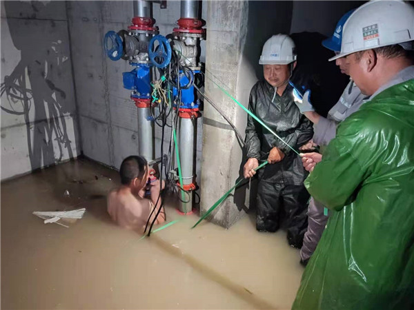 1627002604883601CDqJ.jpg f3a2cd3e1f1bf3a3415d86327a0a8b5.jpg