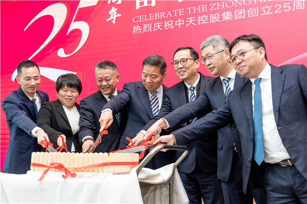 1637644987895216W2Ff.jpg DSC_1616.jpg