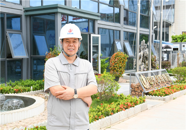 16880194002509770JSl.jpg 1王立新.jpg